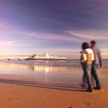 Bournecoast - Stylish Flat With Balcony - Sea Views - 10 Min Walk To Beach - Parking - Wifi - Fm8407 Bournemouth Exteriér fotografie