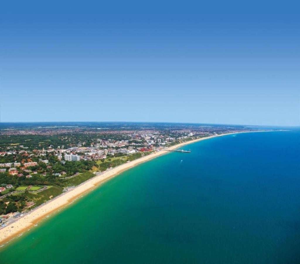 Bournecoast - Stylish Flat With Balcony - Sea Views - 10 Min Walk To Beach - Parking - Wifi - Fm8407 Bournemouth Exteriér fotografie
