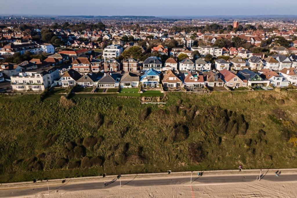 Bournecoast - Stylish Flat With Balcony - Sea Views - 10 Min Walk To Beach - Parking - Wifi - Fm8407 Bournemouth Exteriér fotografie