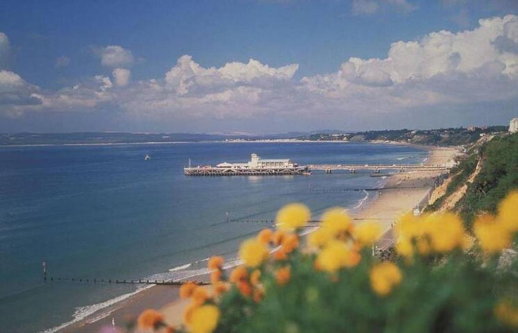 Bournecoast - Stylish Flat With Balcony - Sea Views - 10 Min Walk To Beach - Parking - Wifi - Fm8407 Bournemouth Exteriér fotografie
